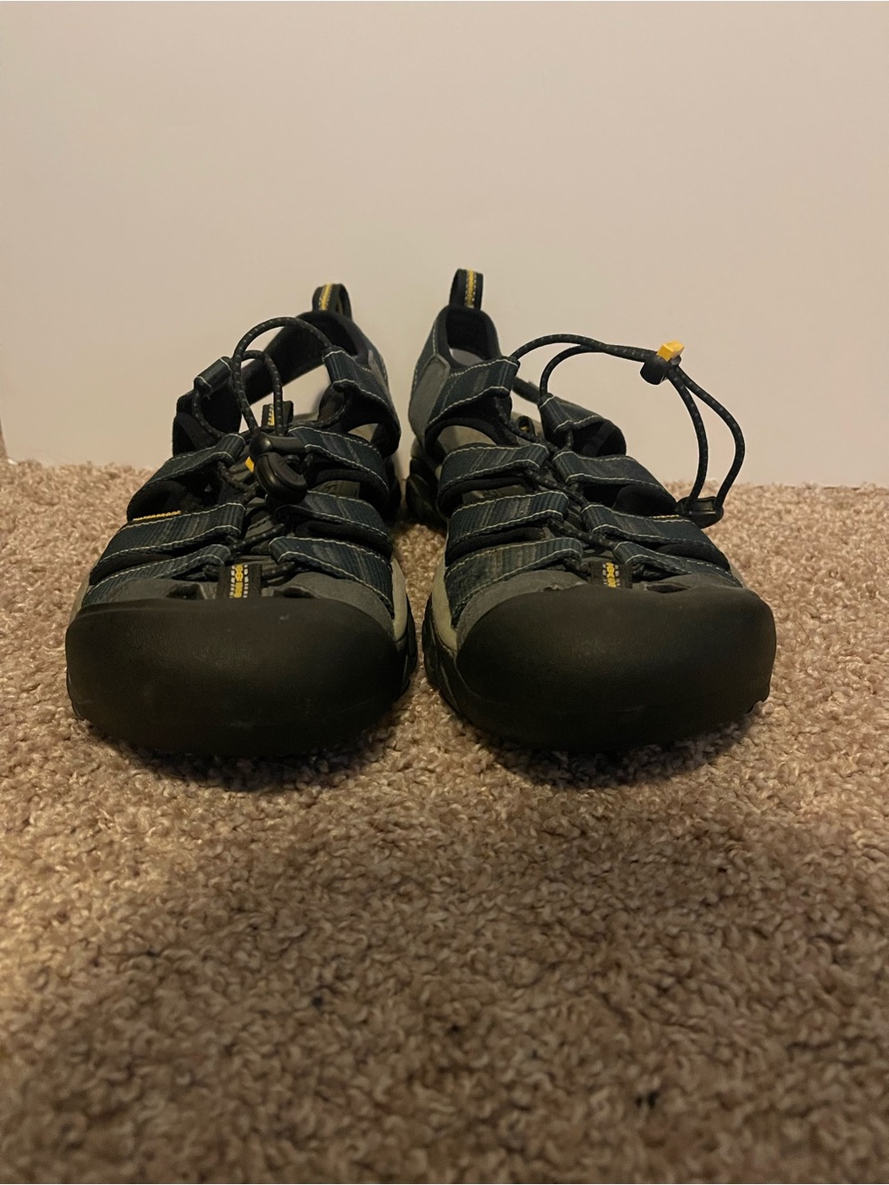 Keen Men's Black and Yellow Closed-Toe Sandals
